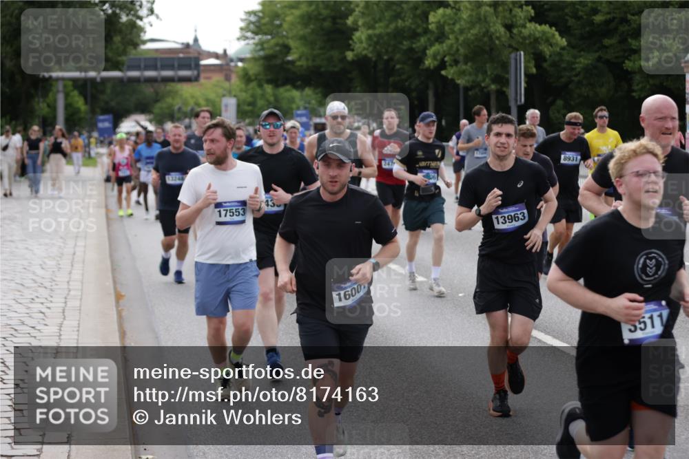 29.06.2025 - hella hamburg halbmarathon Jannik Wohlers http://msf.ph/oto/8174163 29.06.2025 10:22:08 Lombardsbrücke 1187, 1598, 2294, 2351, 2479, 2886, 3108, 3430, 3457, 3511, 3600, 3601, 3910, 3946, 4131, 4556, 4559, 4969, 5079, 5343, 5798, 5838, 6030, 6048, 6049, 6303, 6347, 6820, 6826, 6899, 7097, 7188, 7190, 7276, 7529, 7794, 7925, 8355, 8511, 8855, 8931, 9204, 9256, 9392, 9598, 10065, 10086, 10241, 10432, 10573, 10663, 10902, 10917, 10961, 11046, 11665, 12592, 12933, 13248, 13369, 13460, 13472, 13820, 13963, 14079, 14240, 14314, 14333, 14334, 14633, 14906, 14980, 15114 meine-sportfotos.de