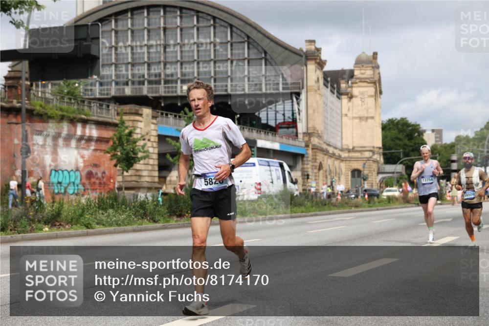 29.06.2025 - hella hamburg halbmarathon Yannick Fuchs http://msf.ph/oto/8174170 29.06.2025 10:26:00 20KM 2460, 2851, 5826, 7481, 7880, 9508, 10017, 10298, 11413, 11857, 13754, 14548, 16508, 18177, 18871 meine-sportfotos.de
