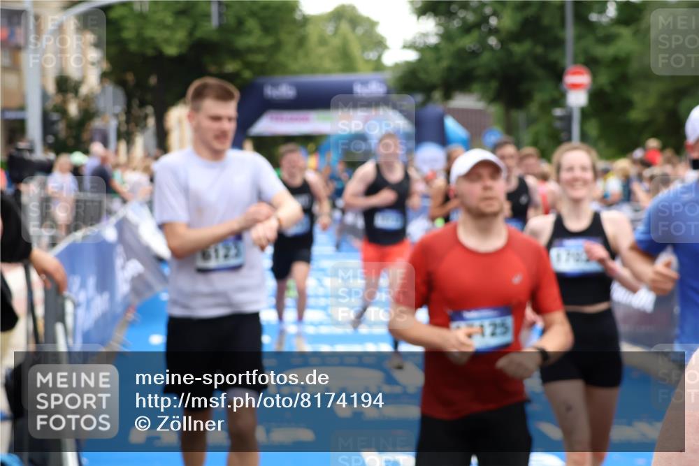 29.06.2025 - hella hamburg halbmarathon Zöllner http://msf.ph/oto/8174194 29.06.2025 10:37:10 Ziel 5923, 6123, 6458, 7482, 8362, 9178, 10738, 11120, 11423, 13972, 15261, 15410, 16992, 17024, 17125, 17658 meine-sportfotos.de