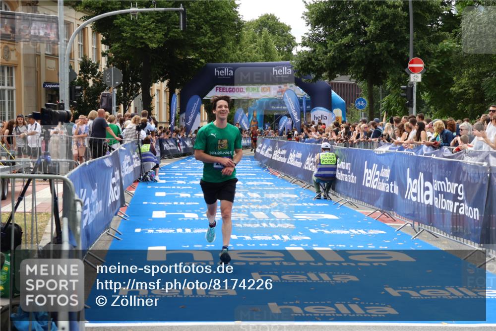 29.06.2025 - hella hamburg halbmarathon Zöllner http://msf.ph/oto/8174226 29.06.2025 10:24:47 Ziel 1241, 2892, 18740 meine-sportfotos.de