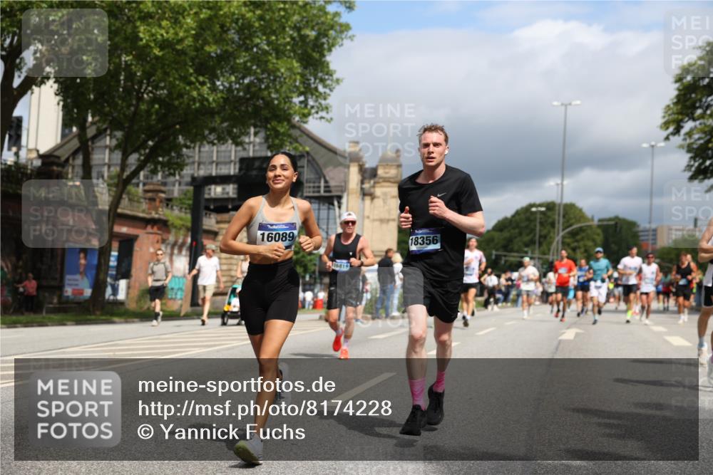 29.06.2025 - hella hamburg halbmarathon Yannick Fuchs http://msf.ph/oto/8174228 29.06.2025 10:41:35 20KM 51, 1012, 1460, 1592, 2274, 2839, 2864, 2869, 3304, 3976, 4093, 4377, 5129, 5532, 5650, 5889, 6134, 6168, 6203, 6630, 6716, 7480, 7908, 7962, 8564, 8693, 8852, 9051, 9305, 10122, 10423, 11021, 11518, 12679, 12706, 12724, 13223, 13303, 14482, 15350, 15451, 15714, 15923, 15973, 16089, 16175, 16819, 17172, 17229, 17743, 17846, 18297, 18356, 18856, 19127 meine-sportfotos.de