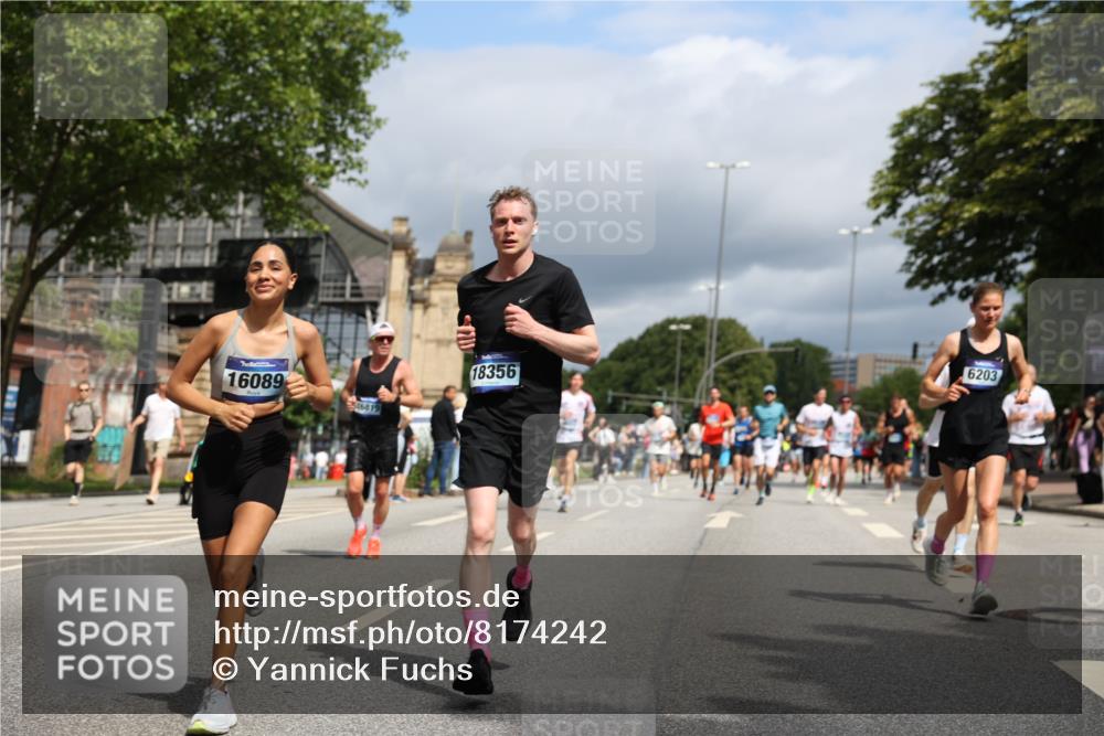 29.06.2025 - hella hamburg halbmarathon Yannick Fuchs http://msf.ph/oto/8174242 29.06.2025 10:41:35 20KM 51, 1012, 1460, 1592, 2274, 2839, 2864, 2869, 3304, 3976, 4093, 4377, 5129, 5532, 5650, 5889, 6134, 6168, 6203, 6630, 6716, 7480, 7908, 7962, 8564, 8693, 8852, 9051, 9305, 10122, 10423, 11021, 11518, 12679, 12706, 12724, 13223, 13303, 14482, 15350, 15451, 15714, 15923, 15973, 16089, 16175, 16819, 17172, 17229, 17743, 17846, 18297, 18356, 18856, 19127 meine-sportfotos.de