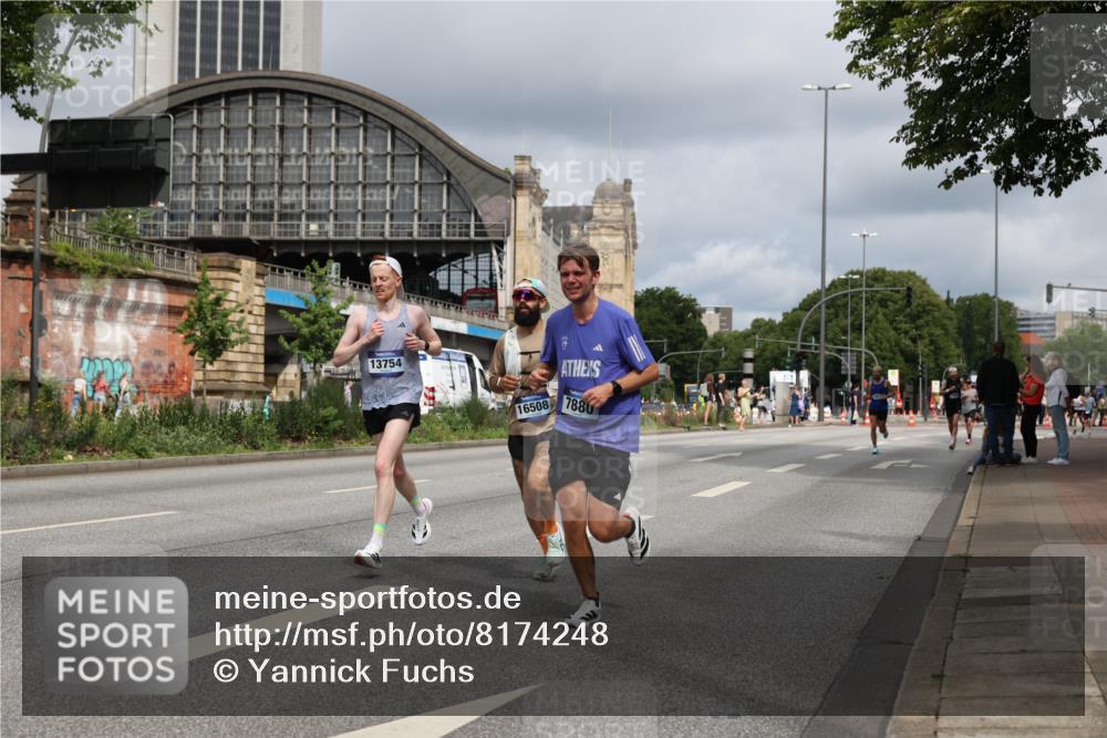 29.06.2025 - hella hamburg halbmarathon Yannick Fuchs http://msf.ph/oto/8174248 29.06.2025 10:26:02 20KM 2460, 2851, 5826, 7880, 9508, 10017, 10298, 11413, 11857, 13754, 14548, 16508, 18177, 18871, 19118 meine-sportfotos.de