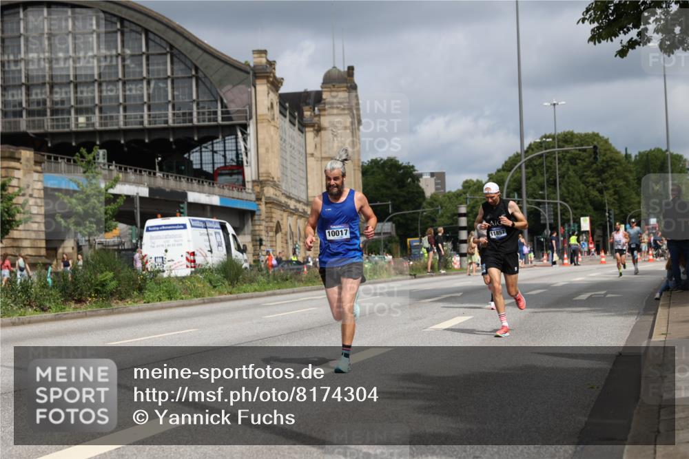 29.06.2025 - hella hamburg halbmarathon Yannick Fuchs http://msf.ph/oto/8174304 29.06.2025 10:26:08 20KM 3201, 5826, 7880, 9508, 10017, 10298, 10929, 11857, 12232, 13754, 14548, 15835, 16508, 18177, 19118 meine-sportfotos.de