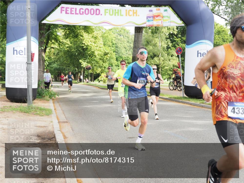 29.06.2025 - hella hamburg halbmarathon MichiJ http://msf.ph/oto/8174315 29.06.2025 10:15:44 Zwischen KM18-KM19 4338, 8376, 9767, 10468, 11228, 17003 meine-sportfotos.de