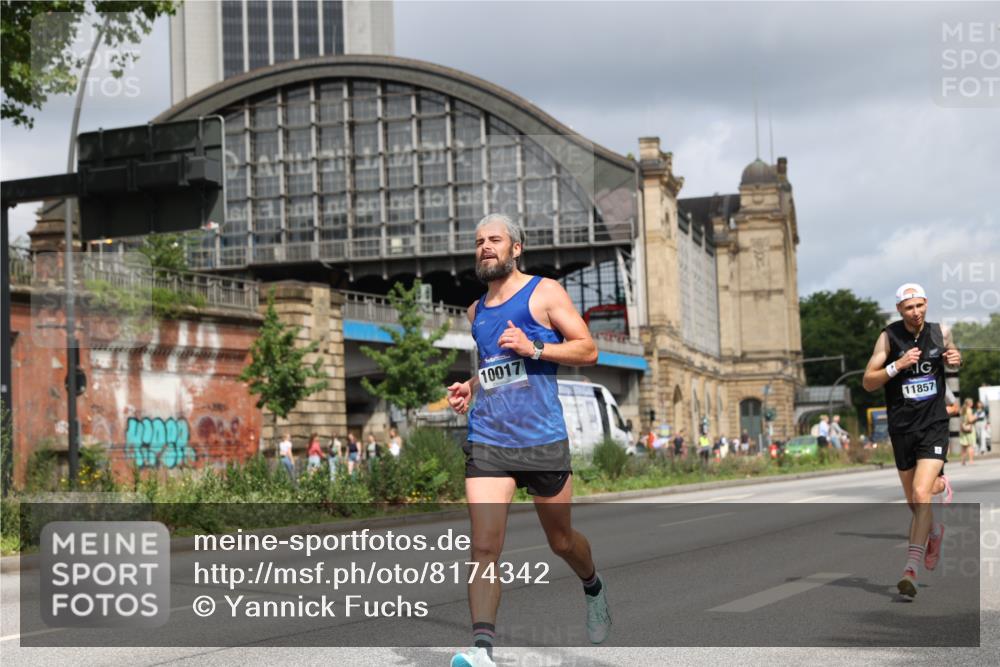 29.06.2025 - hella hamburg halbmarathon Yannick Fuchs http://msf.ph/oto/8174342 29.06.2025 10:26:09 20KM 3201, 5826, 7880, 9508, 10017, 10298, 10929, 11857, 12232, 12681, 13754, 14548, 15835, 16508, 18177, 19118 meine-sportfotos.de