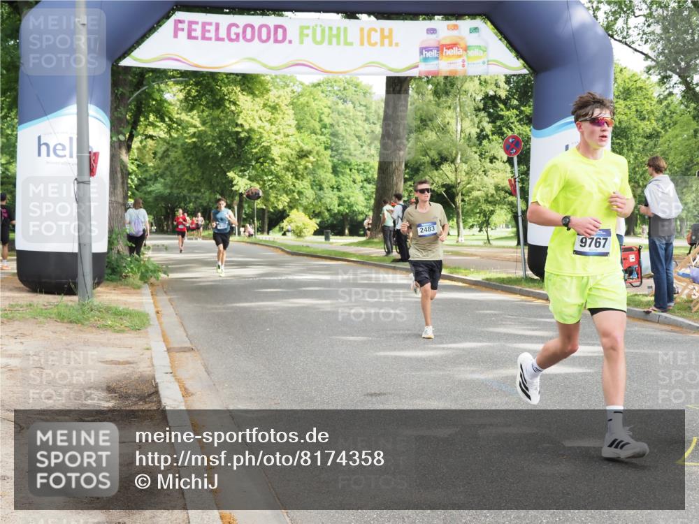 29.06.2025 - hella hamburg halbmarathon MichiJ http://msf.ph/oto/8174358 29.06.2025 10:15:45 Zwischen KM18-KM19 4338, 8376, 9767, 10468, 11228, 17003 meine-sportfotos.de