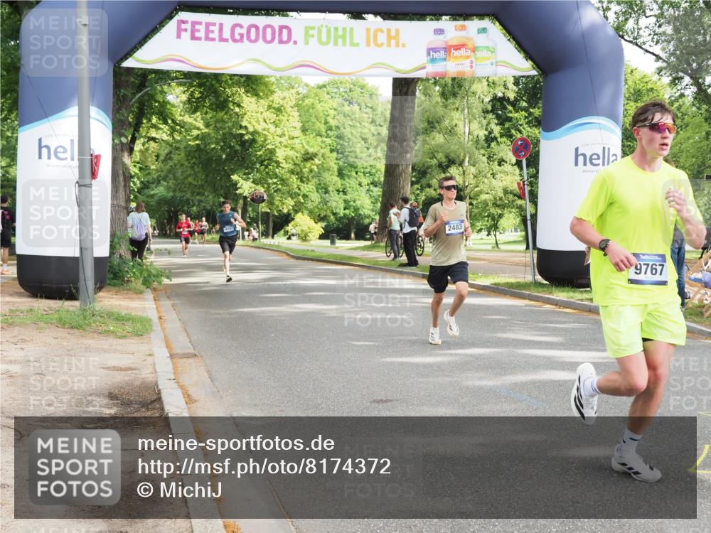 29.06.2025 - hella hamburg halbmarathon MichiJ http://msf.ph/oto/8174372 29.06.2025 10:15:45 Zwischen KM18-KM19 4338, 8376, 9767, 10468, 11228, 17003 meine-sportfotos.de