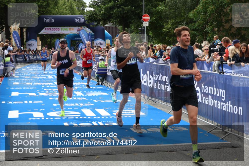 29.06.2025 - hella hamburg halbmarathon Zöllner http://msf.ph/oto/8174492 29.06.2025 10:24:57 Ziel 1271, 7142, 10867, 11678, 13872, 14836, 16361, 17752 meine-sportfotos.de