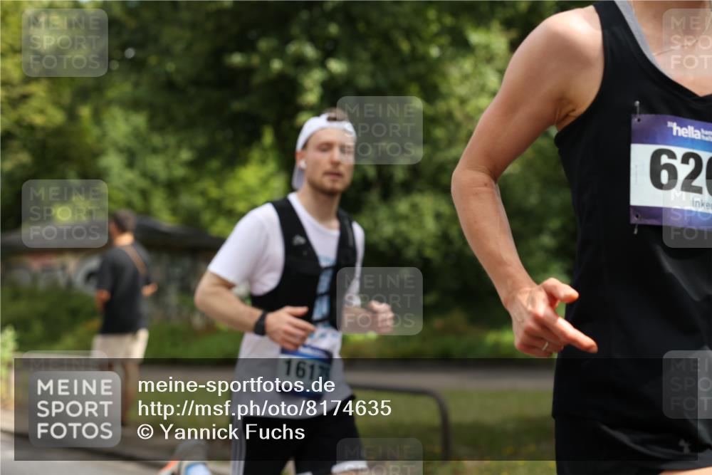 29.06.2025 - hella hamburg halbmarathon Yannick Fuchs http://msf.ph/oto/8174635 29.06.2025 10:41:38 20KM 51, 1012, 1460, 1592, 1604, 2274, 2839, 2864, 2869, 3976, 4093, 4377, 5022, 5129, 5532, 5650, 5889, 6134, 6168, 6203, 6630, 6716, 7480, 7962, 8564, 8693, 8852, 9051, 10122, 10423, 10988, 11021, 11518, 12679, 12706, 12724, 12870, 13223, 13303, 13672, 14730, 15350, 15451, 15923, 15973, 16089, 16175, 16819, 17172, 17229, 17743, 17846, 17915, 17979, 18297, 18356, 18856, 19127 meine-sportfotos.de