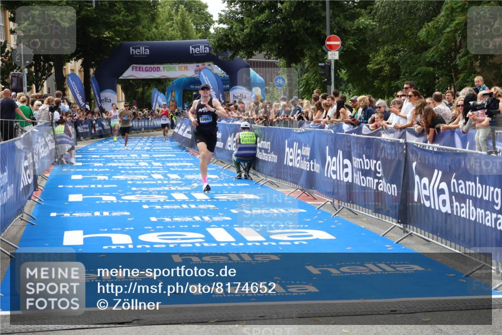 29.06.2025 - hella hamburg halbmarathon Zöllner http://msf.ph/oto/8174652 29.06.2025 10:25:03 Ziel 2483, 10867, 11078, 15483 meine-sportfotos.de