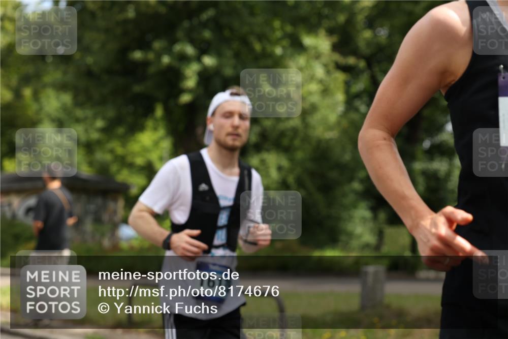 29.06.2025 - hella hamburg halbmarathon Yannick Fuchs http://msf.ph/oto/8174676 29.06.2025 10:41:38 20KM 51, 1012, 1460, 1592, 1604, 2274, 2839, 2864, 2869, 3976, 4093, 4377, 5022, 5129, 5532, 5650, 5889, 6134, 6168, 6203, 6630, 6716, 7480, 7962, 8564, 8693, 8852, 9051, 10122, 10423, 10988, 11021, 11518, 12679, 12706, 12724, 12870, 13223, 13303, 13672, 14730, 15350, 15451, 15923, 15973, 16089, 16175, 16819, 17172, 17229, 17743, 17846, 17915, 17979, 18297, 18356, 18856, 19127 meine-sportfotos.de