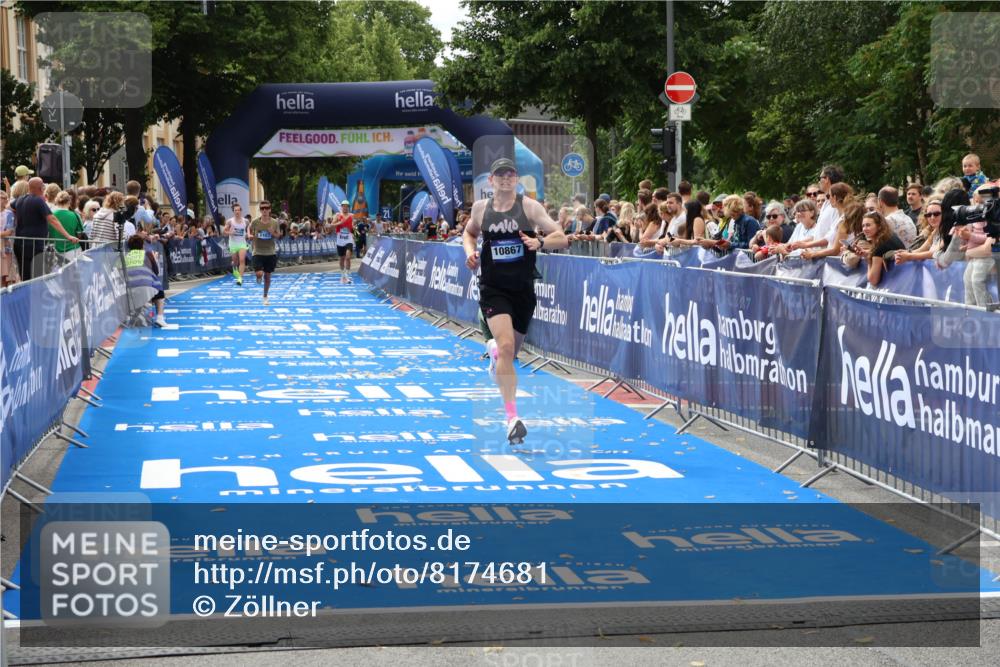 29.06.2025 - hella hamburg halbmarathon Zöllner http://msf.ph/oto/8174681 29.06.2025 10:25:04 Ziel 2483, 10867, 11078, 15483 meine-sportfotos.de