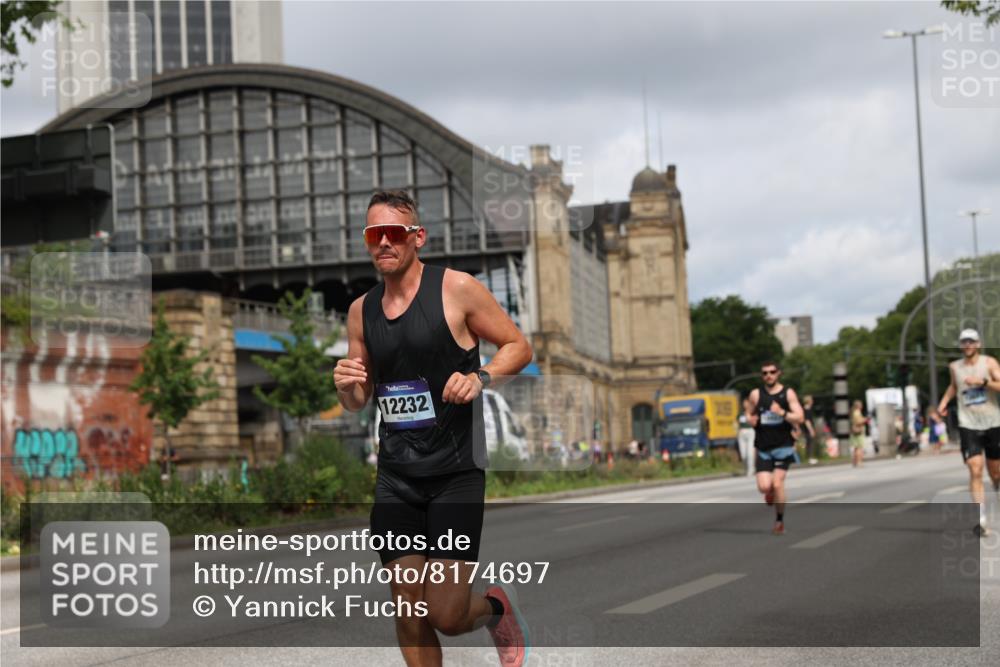 29.06.2025 - hella hamburg halbmarathon Yannick Fuchs http://msf.ph/oto/8174697 29.06.2025 10:26:25 20KM 3201, 3955, 4812, 5660, 6619, 10298, 10929, 12232, 12681, 13606, 13617, 14450, 14548, 15835, 18102, 19118 meine-sportfotos.de