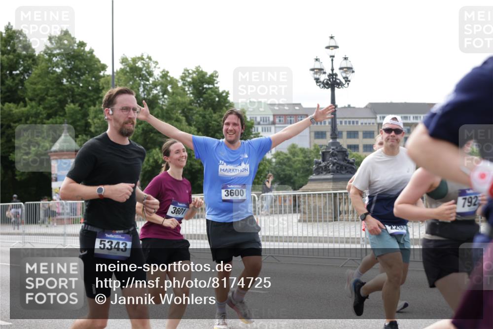 29.06.2025 - hella hamburg halbmarathon Jannik Wohlers http://msf.ph/oto/8174725 29.06.2025 10:22:18 Lombardsbrücke 1029, 2294, 2479, 2766, 2886, 3003, 3430, 3511, 3600, 3601, 4969, 5223, 5343, 5798, 6826, 6899, 7188, 7190, 7276, 7529, 7925, 8355, 8931, 9256, 9392, 9598, 10065, 10086, 10573, 10826, 10902, 11665, 12592, 13472, 13921, 13963, 14525, 14633, 14801, 14906, 15870, 16618, 16801 meine-sportfotos.de