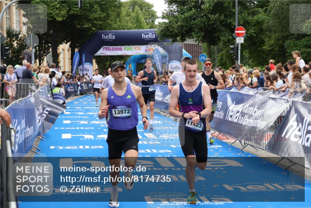 29.06.2025 - hella hamburg halbmarathon Zöllner http://msf.ph/oto/8174735 29.06.2025 10:37:18 Ziel 4860, 5003, 8362, 10190, 11423, 12900, 13972, 15178, 17137, 17726 meine-sportfotos.de