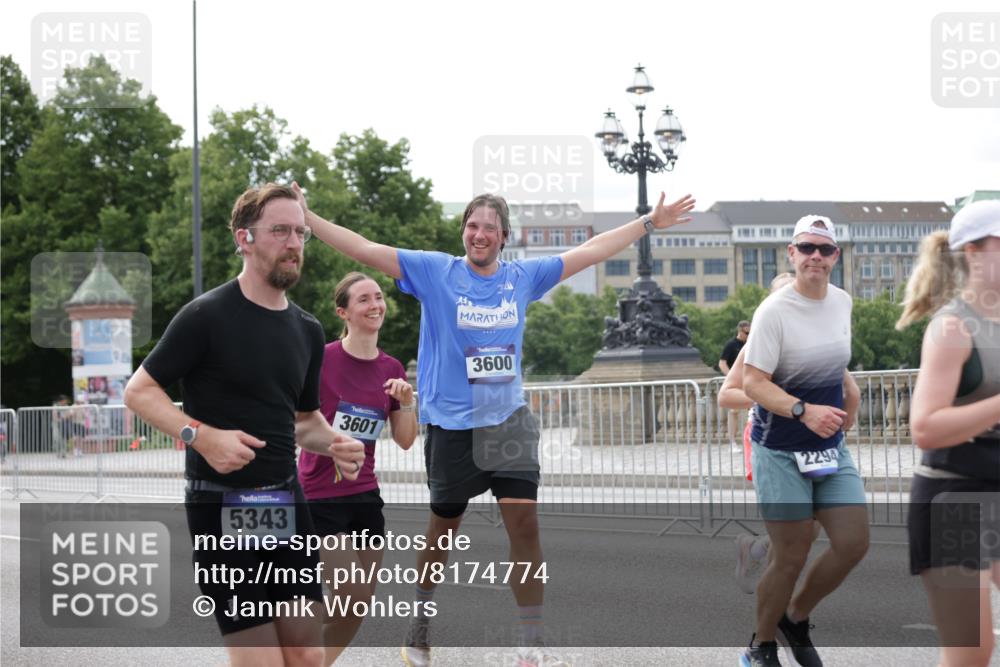 29.06.2025 - hella hamburg halbmarathon Jannik Wohlers http://msf.ph/oto/8174774 29.06.2025 10:22:18 Lombardsbrücke 1029, 2294, 2479, 2766, 2886, 3003, 3430, 3511, 3600, 3601, 4969, 5223, 5343, 5798, 6826, 6899, 7188, 7190, 7276, 7529, 7925, 8355, 8931, 9256, 9392, 9598, 10065, 10086, 10573, 10826, 10902, 11665, 12592, 13472, 13921, 13963, 14525, 14633, 14801, 14906, 15870, 16618, 16801 meine-sportfotos.de