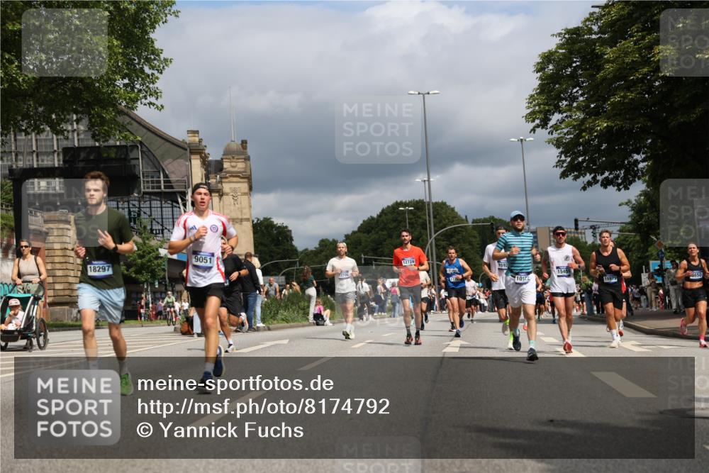 29.06.2025 - hella hamburg halbmarathon Yannick Fuchs http://msf.ph/oto/8174792 29.06.2025 10:41:38 20KM 51, 1012, 1460, 1592, 1604, 2274, 2839, 2864, 2869, 3976, 4093, 4377, 5022, 5129, 5532, 5650, 5889, 6134, 6168, 6203, 6630, 6716, 7480, 7962, 8564, 8693, 8852, 9051, 10122, 10423, 10988, 11021, 11518, 12679, 12706, 12724, 12870, 13223, 13303, 13672, 14730, 15350, 15451, 15923, 15973, 16089, 16175, 16819, 17172, 17229, 17743, 17846, 17915, 17979, 18297, 18356, 18856, 19127 meine-sportfotos.de