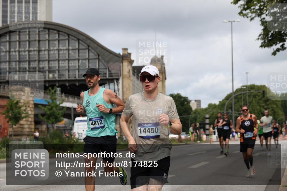 29.06.2025 - hella hamburg halbmarathon Yannick Fuchs http://msf.ph/oto/8174825 29.06.2025 10:26:36 20KM 3955, 4129, 4698, 4812, 5187, 5660, 6619, 7793, 10929, 12681, 13606, 13617, 14450, 18102 meine-sportfotos.de