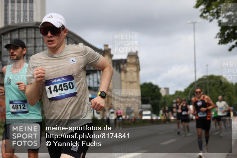 29.06.2025 - hella hamburg halbmarathon Yannick Fuchs http://msf.ph/oto/8174841 29.06.2025 10:26:36 20KM 3955, 4129, 4698, 4812, 5187, 5660, 6619, 7793, 10929, 12681, 13606, 13617, 14450, 18102 meine-sportfotos.de