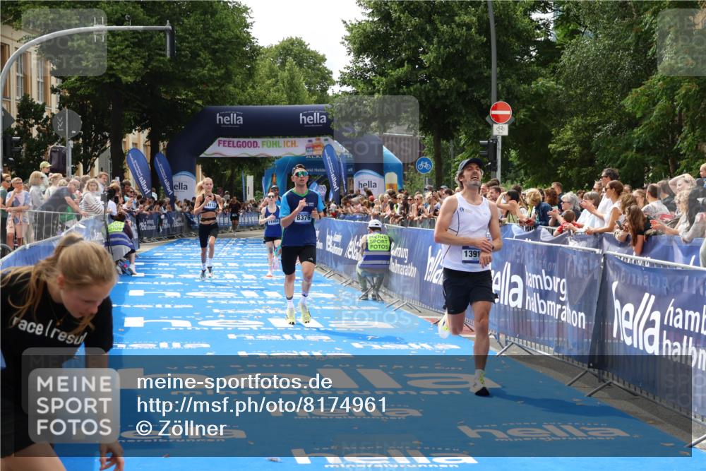 29.06.2025 - hella hamburg halbmarathon Zöllner http://msf.ph/oto/8174961 29.06.2025 10:25:17 Ziel 8376, 11994, 13913, 14113, 16484 meine-sportfotos.de