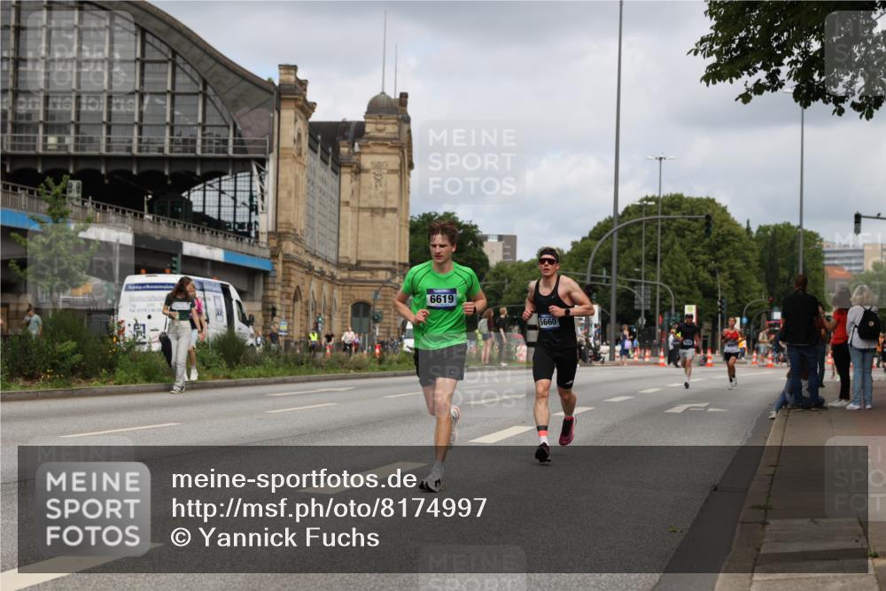 29.06.2025 - hella hamburg halbmarathon Yannick Fuchs http://msf.ph/oto/8174997 29.06.2025 10:26:42 20KM 1686, 3955, 4129, 4698, 4812, 5187, 5660, 6619, 7272, 7793, 11199, 13606, 13617, 14450, 18102 meine-sportfotos.de