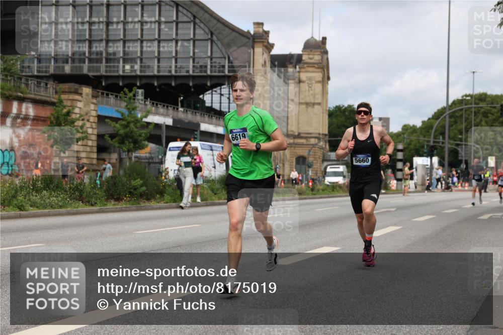 29.06.2025 - hella hamburg halbmarathon Yannick Fuchs http://msf.ph/oto/8175019 29.06.2025 10:26:43 20KM 1686, 3955, 4129, 4698, 4812, 5187, 5660, 6619, 7272, 7793, 11199, 13606, 13617, 14450, 18102 meine-sportfotos.de