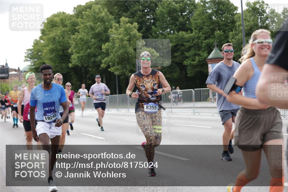 29.06.2025 - hella hamburg halbmarathon Jannik Wohlers http://msf.ph/oto/8175024 29.06.2025 10:22:19 Lombardsbrücke 1029, 2294, 2479, 2766, 2886, 3003, 3430, 3600, 3601, 5223, 5343, 5629, 5798, 6899, 7188, 7190, 7276, 7529, 7925, 8355, 8931, 9256, 9392, 9598, 10065, 10086, 10573, 10826, 10902, 11665, 12592, 13472, 13921, 13963, 14525, 14633, 14801, 14906, 15870, 16618, 16801 meine-sportfotos.de