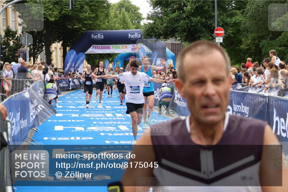 29.06.2025 - hella hamburg halbmarathon Zöllner http://msf.ph/oto/8175045 29.06.2025 10:37:23 Ziel 5003, 12739, 12900, 13854, 14387, 14459, 15888, 17306, 18824 meine-sportfotos.de