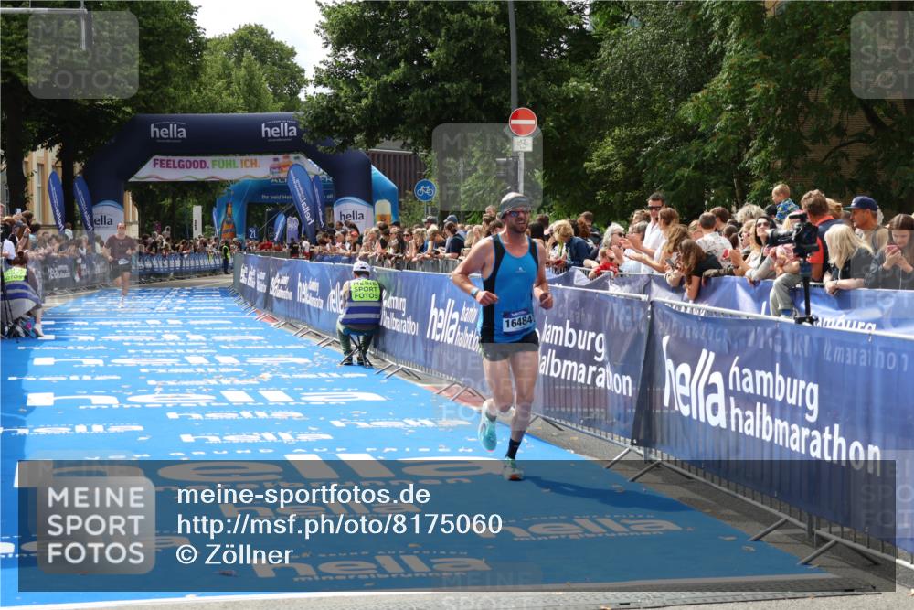 29.06.2025 - hella hamburg halbmarathon Zöllner http://msf.ph/oto/8175060 29.06.2025 10:25:22 Ziel 12067, 16484 meine-sportfotos.de