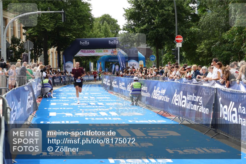 29.06.2025 - hella hamburg halbmarathon Zöllner http://msf.ph/oto/8175072 29.06.2025 10:25:26 Ziel 12067 meine-sportfotos.de