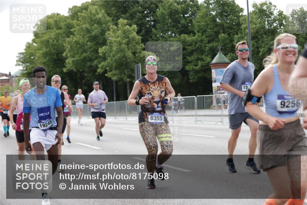 29.06.2025 - hella hamburg halbmarathon Jannik Wohlers http://msf.ph/oto/8175098 29.06.2025 10:22:20 Lombardsbrücke 1029, 2294, 2479, 2766, 2886, 3003, 3430, 3600, 3601, 5223, 5343, 5629, 5798, 6899, 7188, 7190, 7276, 7529, 7925, 8355, 8931, 9256, 9392, 10086, 10573, 10826, 10902, 11665, 12592, 13472, 13921, 13963, 14525, 14633, 14801, 14906, 15870, 16618, 16801 meine-sportfotos.de