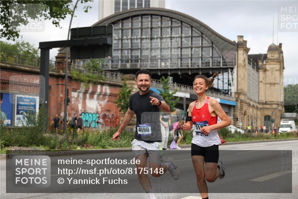 29.06.2025 - hella hamburg halbmarathon Yannick Fuchs http://msf.ph/oto/8175148 29.06.2025 10:26:50 20KM 1686, 3935, 3955, 4129, 4698, 5187, 5660, 6619, 7272, 7793, 11199, 11370, 13606, 13617, 16065, 16505 meine-sportfotos.de