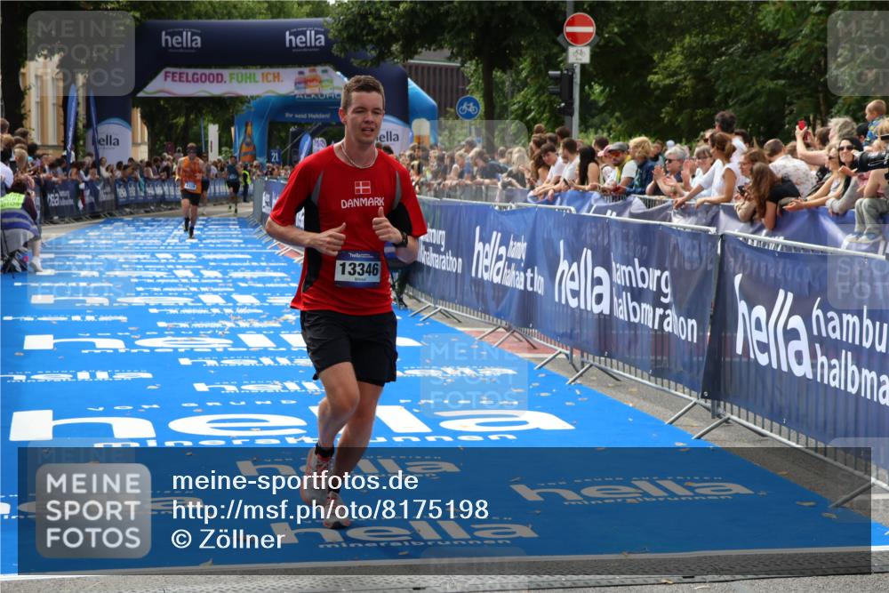 29.06.2025 - hella hamburg halbmarathon Zöllner http://msf.ph/oto/8175198 29.06.2025 10:25:38 Ziel 4338, 13346 meine-sportfotos.de