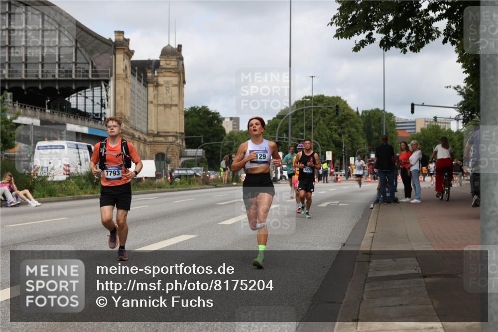 29.06.2025 - hella hamburg halbmarathon Yannick Fuchs http://msf.ph/oto/8175204 29.06.2025 10:26:54 20KM 1407, 1686, 1894, 3935, 4129, 4698, 5187, 5660, 7272, 7793, 11199, 11370, 16065, 16505 meine-sportfotos.de