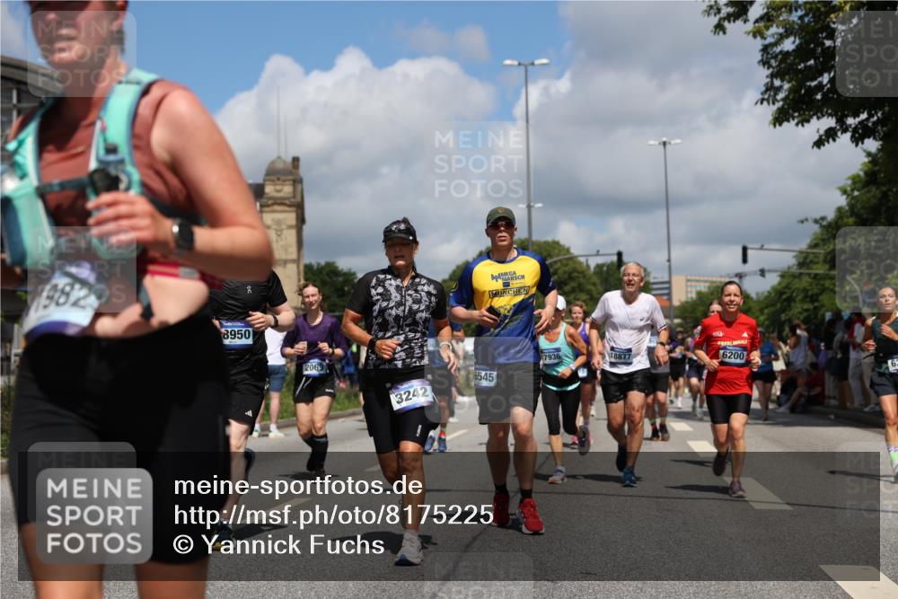 29.06.2025 - hella hamburg halbmarathon Yannick Fuchs http://msf.ph/oto/8175225 29.06.2025 11:38:25 20KM 1008, 1010, 1291, 1578, 1879, 2069, 2113, 2552, 3242, 3293, 4412, 4627, 4700, 4752, 4972, 5001, 5240, 5300, 5355, 5370, 5875, 5901, 6200, 6259, 6673, 6917, 7205, 7206, 7350, 7566, 7777, 7844, 8582, 8615, 9811, 10123, 10322, 10617, 10940, 11664, 11801, 11831, 11982, 12010, 12254, 12444, 12969, 13442, 13902, 14130, 14163, 14776, 14856, 15380, 15588, 15715, 15732, 15755, 15953, 16002, 16360, 16545, 17116, 17355, 17936, 17943, 18353, 18482, 18888, 18950 meine-sportfotos.de