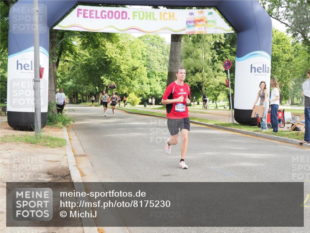 29.06.2025 - hella hamburg halbmarathon MichiJ http://msf.ph/oto/8175230 29.06.2025 10:15:54 Zwischen KM18-KM19 2483, 13346 meine-sportfotos.de