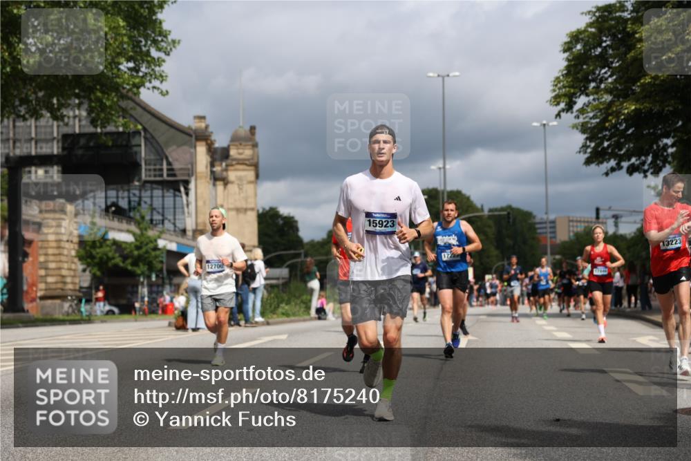 29.06.2025 - hella hamburg halbmarathon Yannick Fuchs http://msf.ph/oto/8175240 29.06.2025 10:41:41 20KM 51, 1012, 1460, 1592, 1604, 1613, 1696, 2274, 2839, 2864, 2869, 3976, 4093, 4377, 5022, 5129, 5532, 5650, 5889, 6134, 6168, 6203, 6716, 7962, 8564, 8693, 8852, 9051, 10122, 10423, 10969, 10988, 11021, 11283, 11518, 12679, 12706, 12724, 12870, 13223, 13672, 14730, 15350, 15451, 15923, 15973, 16089, 16175, 16819, 17172, 17229, 17451, 17743, 17846, 17915, 17979, 18104, 18297, 18356, 18856, 19127 meine-sportfotos.de