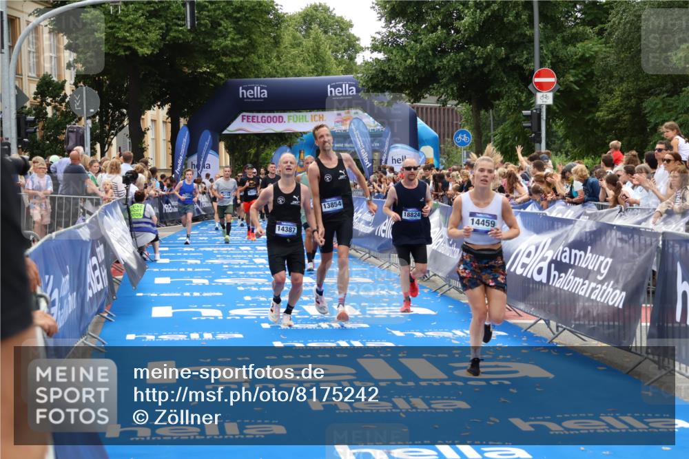29.06.2025 - hella hamburg halbmarathon Zöllner http://msf.ph/oto/8175242 29.06.2025 10:37:26 Ziel 2767, 9017, 12739, 13372, 13854, 14387, 14459, 15888, 17306, 18159, 18723, 18824 meine-sportfotos.de