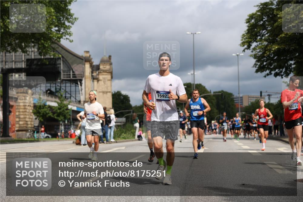 29.06.2025 - hella hamburg halbmarathon Yannick Fuchs http://msf.ph/oto/8175251 29.06.2025 10:41:41 20KM 51, 1012, 1460, 1592, 1604, 1613, 1696, 2274, 2839, 2864, 2869, 3976, 4093, 4377, 5022, 5129, 5532, 5650, 5889, 6134, 6168, 6203, 6716, 7962, 8564, 8693, 8852, 9051, 10122, 10423, 10969, 10988, 11021, 11283, 11518, 12679, 12706, 12724, 12870, 13223, 13672, 14730, 15350, 15451, 15923, 15973, 16089, 16175, 16819, 17172, 17229, 17451, 17743, 17846, 17915, 17979, 18104, 18297, 18356, 18856, 19127 meine-sportfotos.de