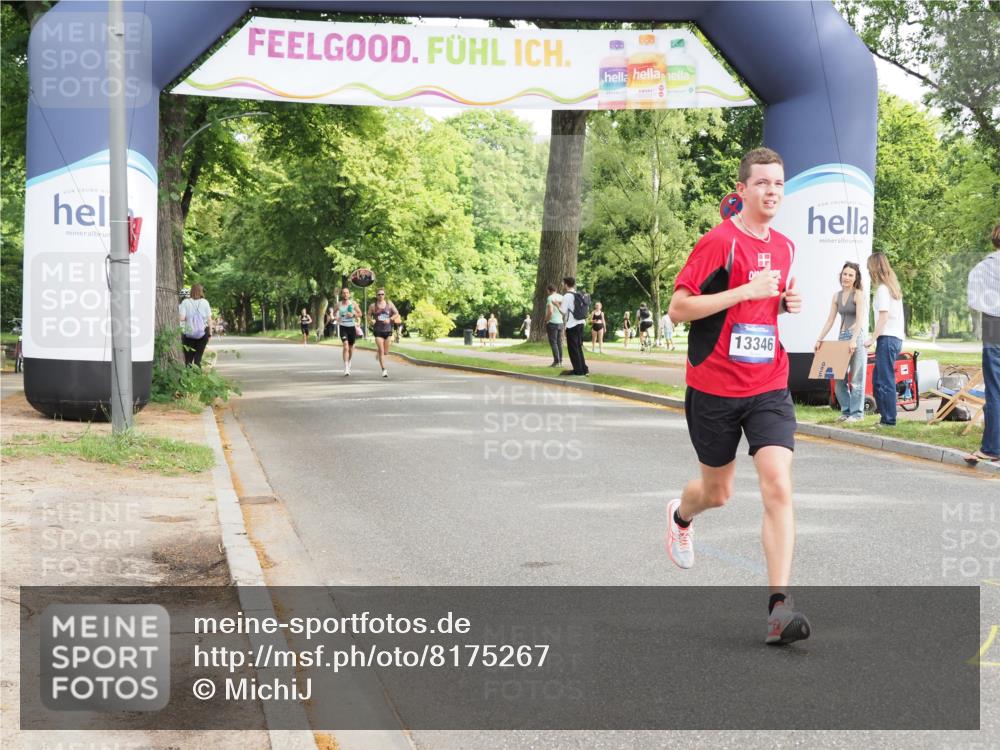 29.06.2025 - hella hamburg halbmarathon MichiJ http://msf.ph/oto/8175267 29.06.2025 10:15:54 Zwischen KM18-KM19 2483, 13346 meine-sportfotos.de