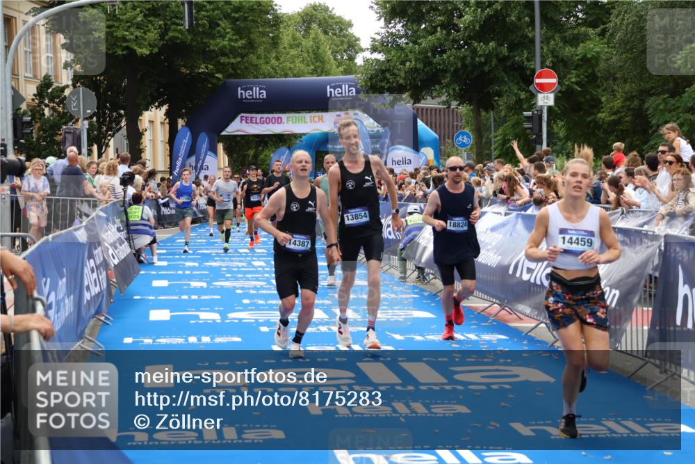 29.06.2025 - hella hamburg halbmarathon Zöllner http://msf.ph/oto/8175283 29.06.2025 10:37:27 Ziel 2767, 9017, 12739, 13372, 13854, 14387, 14459, 15888, 17306, 18159, 18723, 18824 meine-sportfotos.de