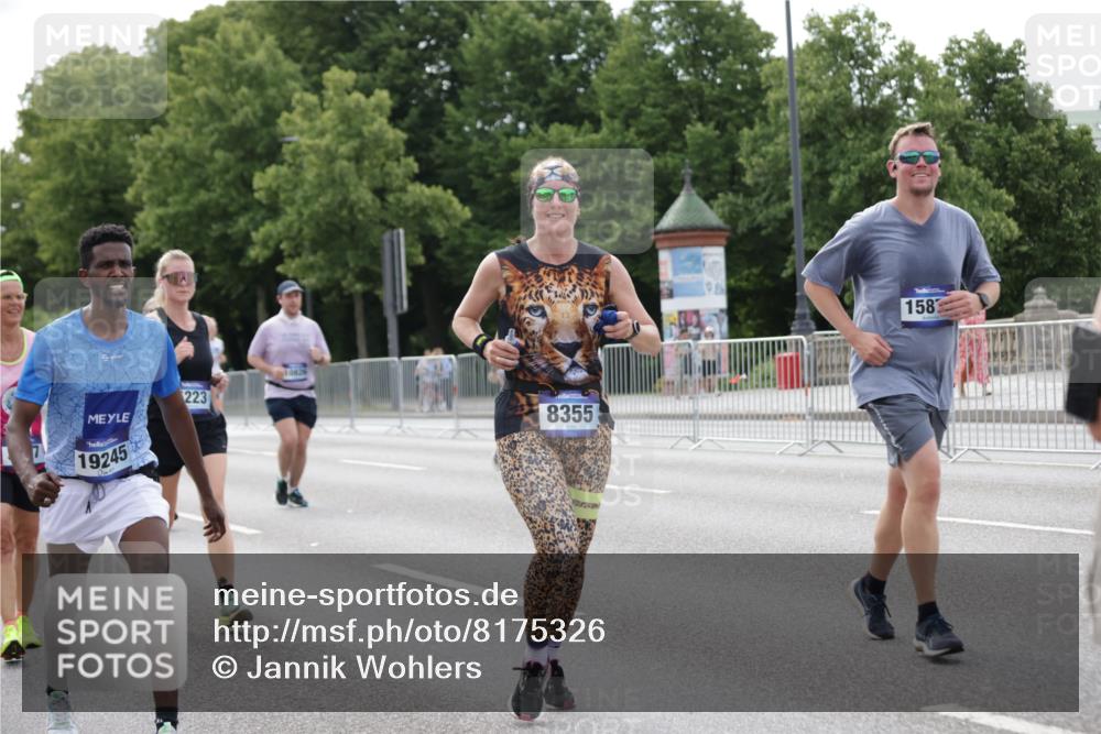 29.06.2025 - hella hamburg halbmarathon Jannik Wohlers http://msf.ph/oto/8175326 29.06.2025 10:22:20 Lombardsbrücke 1029, 2294, 2479, 2766, 2886, 3003, 3430, 3600, 3601, 5223, 5343, 5629, 5798, 6899, 7188, 7190, 7276, 7529, 7925, 8355, 8931, 9256, 9392, 10086, 10573, 10826, 10902, 11665, 12592, 13472, 13921, 13963, 14525, 14633, 14801, 14906, 15870, 16618, 16801 meine-sportfotos.de