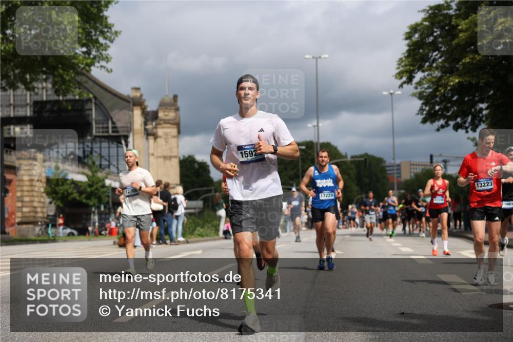 29.06.2025 - hella hamburg halbmarathon Yannick Fuchs http://msf.ph/oto/8175341 29.06.2025 10:41:42 20KM 51, 1012, 1460, 1592, 1604, 1613, 1696, 2274, 2284, 2839, 2864, 2869, 3976, 4093, 4377, 5022, 5650, 5889, 6134, 6168, 6203, 6716, 7962, 8564, 8693, 8852, 9051, 10122, 10423, 10969, 10988, 11021, 11283, 11518, 12679, 12706, 12724, 12870, 13223, 13672, 14730, 15350, 15451, 15923, 15973, 16089, 16175, 16819, 17172, 17229, 17451, 17743, 17846, 17915, 17979, 18104, 18297, 18356, 18856, 19127 meine-sportfotos.de