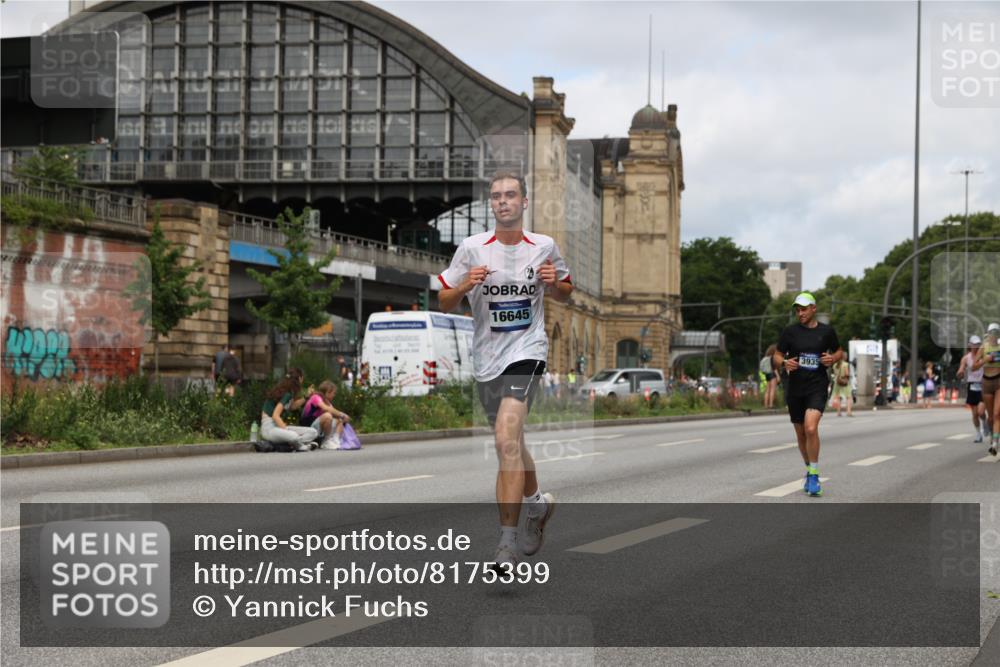 29.06.2025 - hella hamburg halbmarathon Yannick Fuchs http://msf.ph/oto/8175399 29.06.2025 10:27:03 20KM 1407, 1686, 1707, 1894, 3935, 4129, 5070, 5746, 7272, 7793, 7845, 8883, 9047, 10484, 10927, 11199, 11370, 11929, 14293, 15826, 16065, 16505, 16957, 18135 meine-sportfotos.de