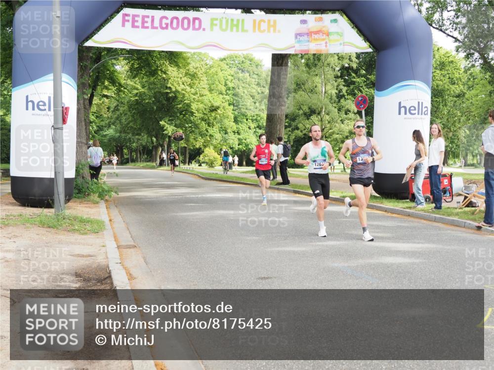 29.06.2025 - hella hamburg halbmarathon MichiJ http://msf.ph/oto/8175425 29.06.2025 10:16:00 Zwischen KM18-KM19 12641, 13346, 13780 meine-sportfotos.de