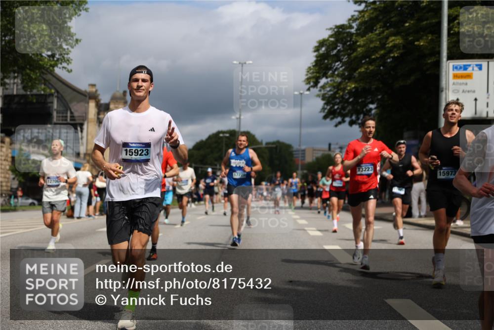 29.06.2025 - hella hamburg halbmarathon Yannick Fuchs http://msf.ph/oto/8175432 29.06.2025 10:41:42 20KM 51, 1012, 1460, 1592, 1604, 1613, 1696, 2274, 2284, 2839, 2864, 2869, 3976, 4093, 4377, 5022, 5650, 5889, 6134, 6168, 6203, 6716, 7962, 8564, 8693, 8852, 9051, 10122, 10423, 10969, 10988, 11021, 11283, 11518, 12679, 12706, 12724, 12870, 13223, 13672, 14730, 15350, 15451, 15923, 15973, 16089, 16175, 16819, 17172, 17229, 17451, 17743, 17846, 17915, 17979, 18104, 18297, 18356, 18856, 19127 meine-sportfotos.de