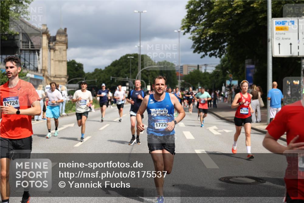 29.06.2025 - hella hamburg halbmarathon Yannick Fuchs http://msf.ph/oto/8175537 29.06.2025 10:41:44 20KM 51, 1460, 1592, 1604, 1613, 1696, 2274, 2284, 2839, 2864, 2869, 3976, 4093, 4377, 5022, 5650, 5889, 6134, 6168, 6716, 7962, 8693, 8852, 9051, 10122, 10423, 10969, 10988, 11021, 11283, 11518, 12679, 12706, 12724, 12870, 13223, 13672, 14730, 15350, 15451, 15478, 15479, 15923, 15973, 16819, 17172, 17229, 17451, 17743, 17846, 17915, 17979, 18104, 18297, 18856, 19127 meine-sportfotos.de