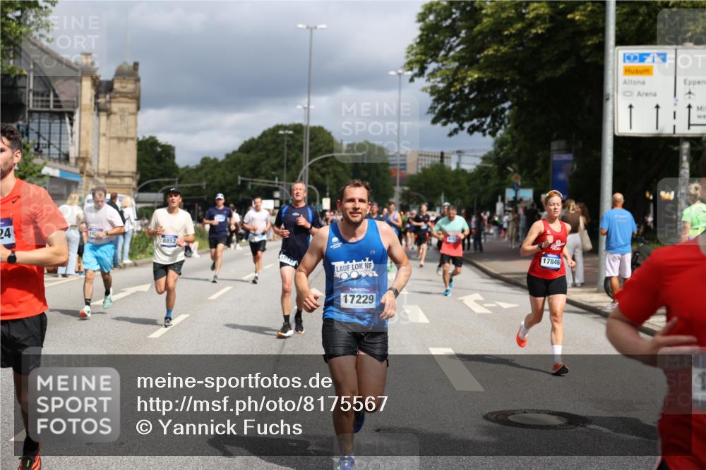 29.06.2025 - hella hamburg halbmarathon Yannick Fuchs http://msf.ph/oto/8175567 29.06.2025 10:41:44 20KM 51, 1460, 1592, 1604, 1613, 1696, 2274, 2284, 2839, 2864, 2869, 3976, 4093, 4377, 5022, 5650, 5889, 6134, 6168, 6716, 7962, 8693, 8852, 9051, 10122, 10423, 10969, 10988, 11021, 11283, 11518, 12679, 12706, 12724, 12870, 13223, 13672, 14730, 15350, 15451, 15478, 15479, 15923, 15973, 16819, 17172, 17229, 17451, 17743, 17846, 17915, 17979, 18104, 18297, 18856, 19127 meine-sportfotos.de