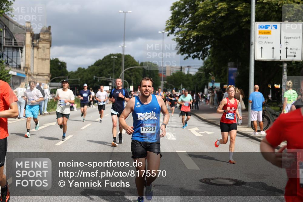 29.06.2025 - hella hamburg halbmarathon Yannick Fuchs http://msf.ph/oto/8175570 29.06.2025 10:41:44 20KM 51, 1460, 1592, 1604, 1613, 1696, 2274, 2284, 2839, 2864, 2869, 3976, 4093, 4377, 5022, 5650, 5889, 6134, 6168, 6716, 7962, 8693, 8852, 9051, 10122, 10423, 10969, 10988, 11021, 11283, 11518, 12679, 12706, 12724, 12870, 13223, 13672, 14730, 15350, 15451, 15478, 15479, 15923, 15973, 16819, 17172, 17229, 17451, 17743, 17846, 17915, 17979, 18104, 18297, 18856, 19127 meine-sportfotos.de
